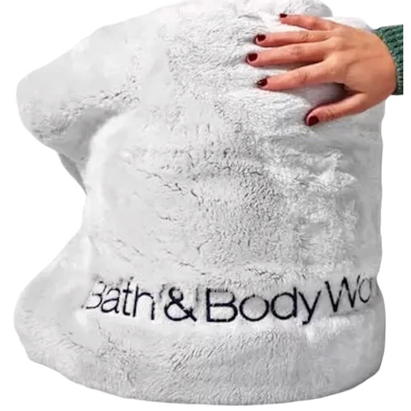 Bath & Body Works Other - Bath & Body Works Christmas 2022 blanket
